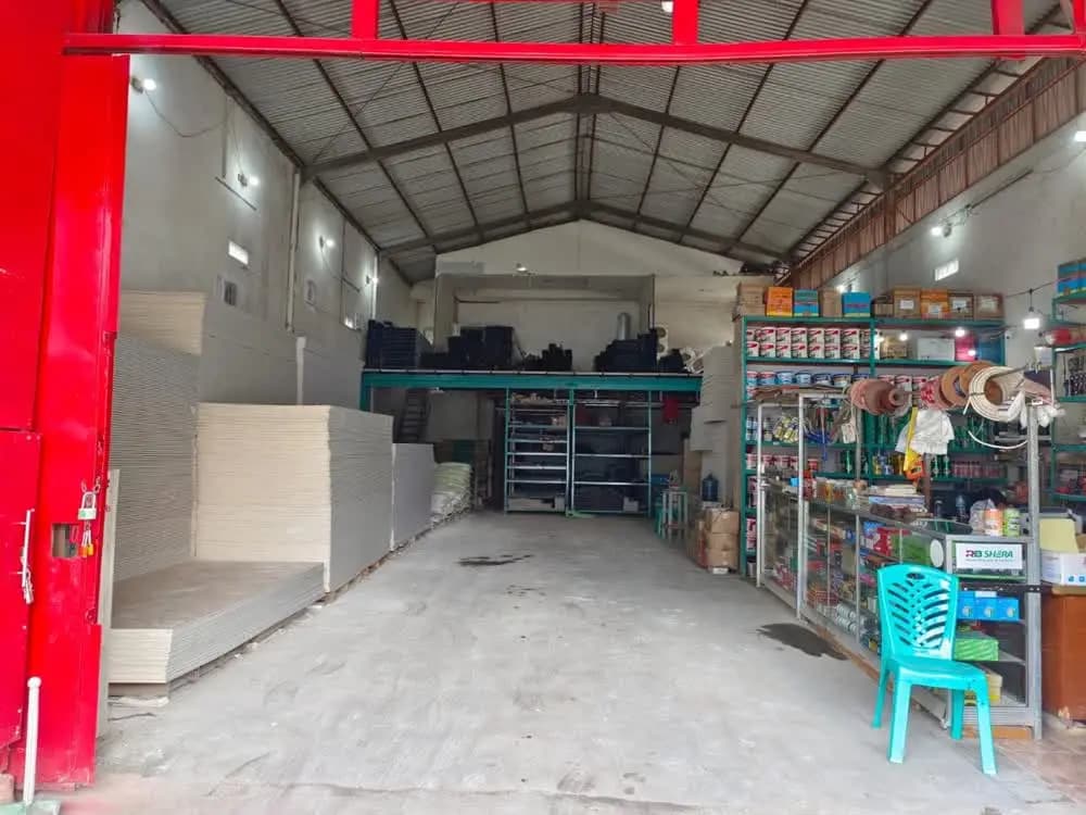Display katalog warna dan produk Jayaboard di CV Abadi Jaya Gypsum